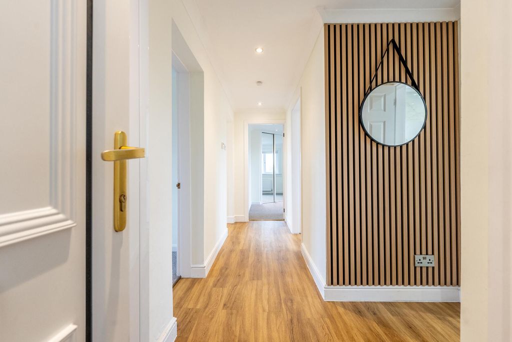 Property photo 3 of 20 Hallway