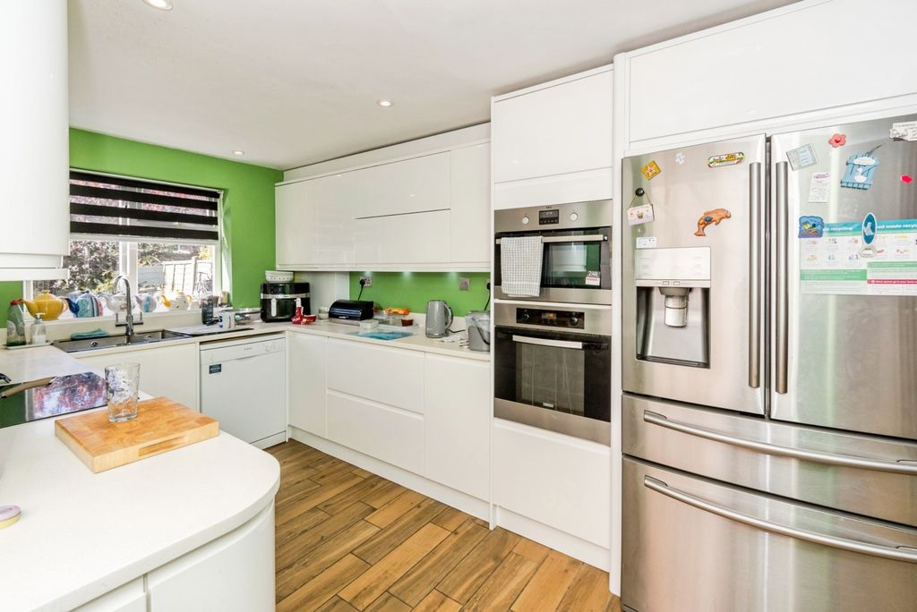 Property photo 2 of 22 Pbox-Img.Jpg