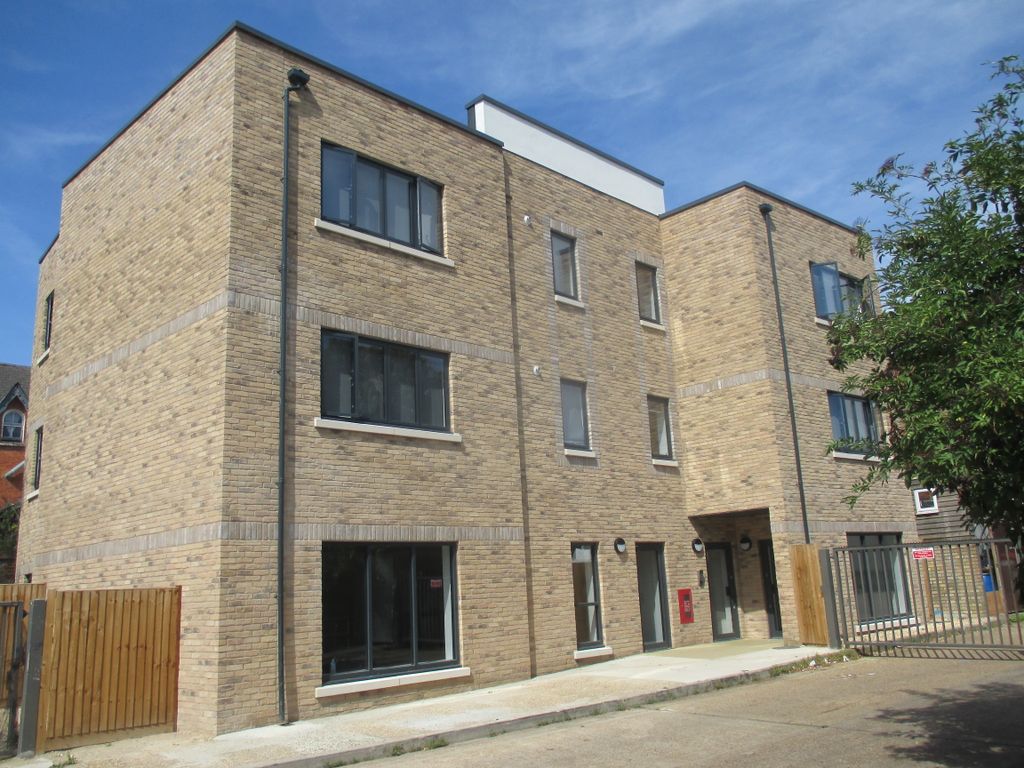 Property photo 1 of 4