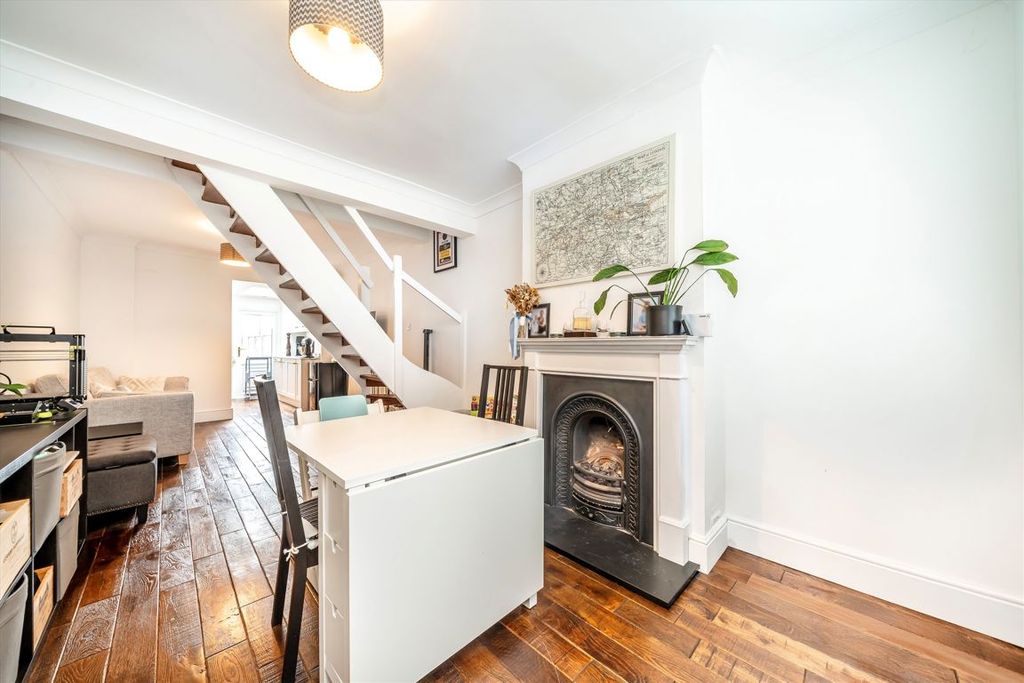 Property photo 2 of 7