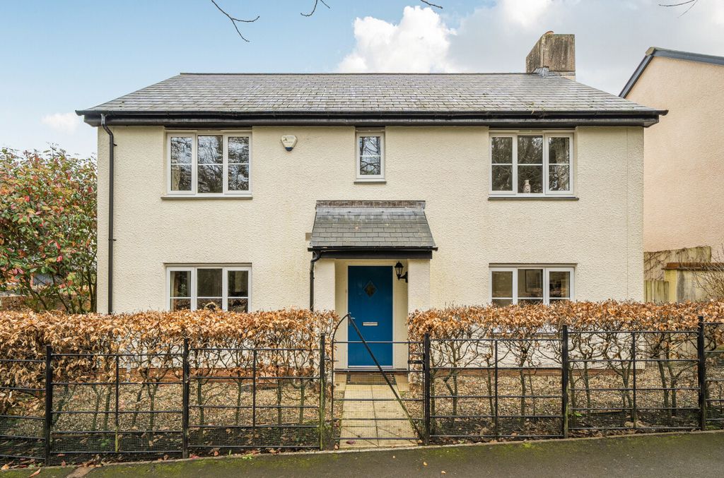 Property photo 1 of 24 1429244-1-69Aff95...