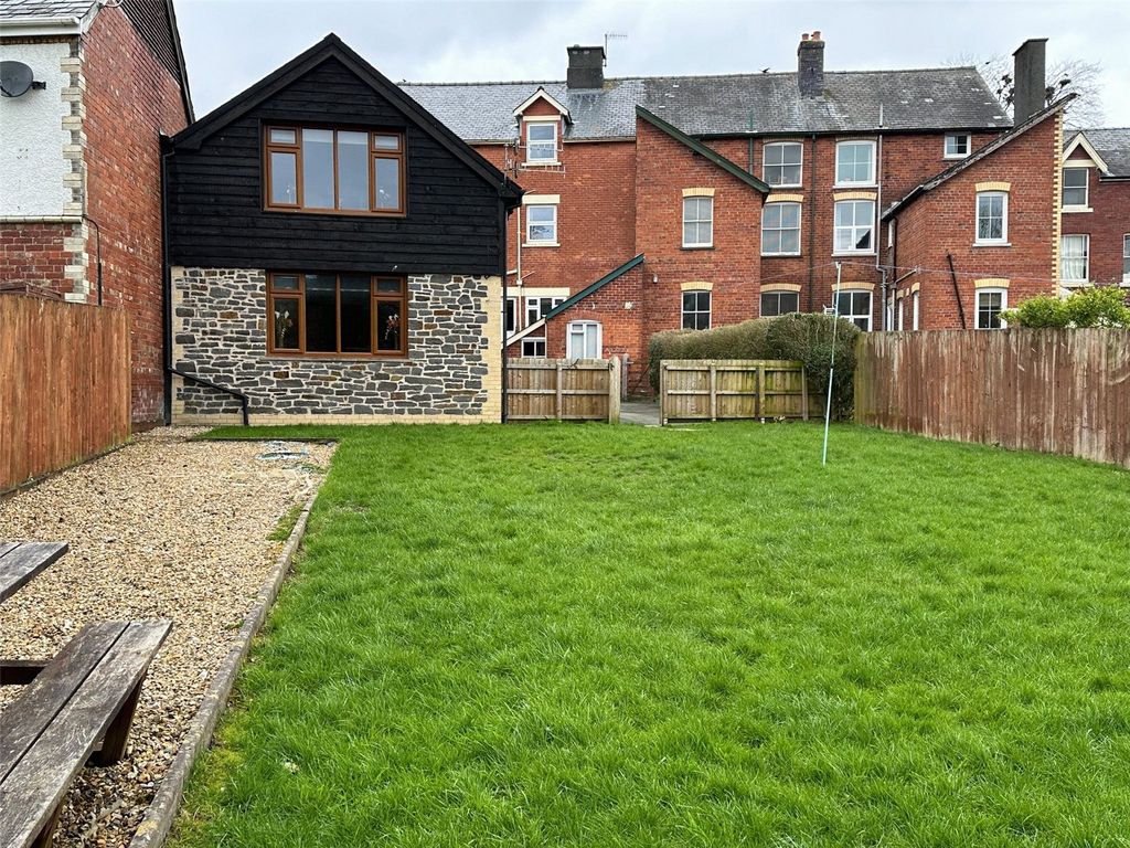 Property photo 3 of 29 Picture No. 34