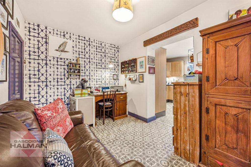 Property photo 3 of 16 Dining Room