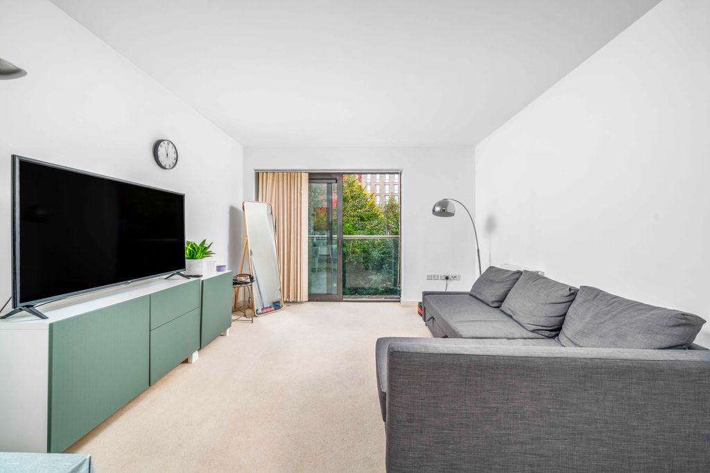 Property photo 3 of 8