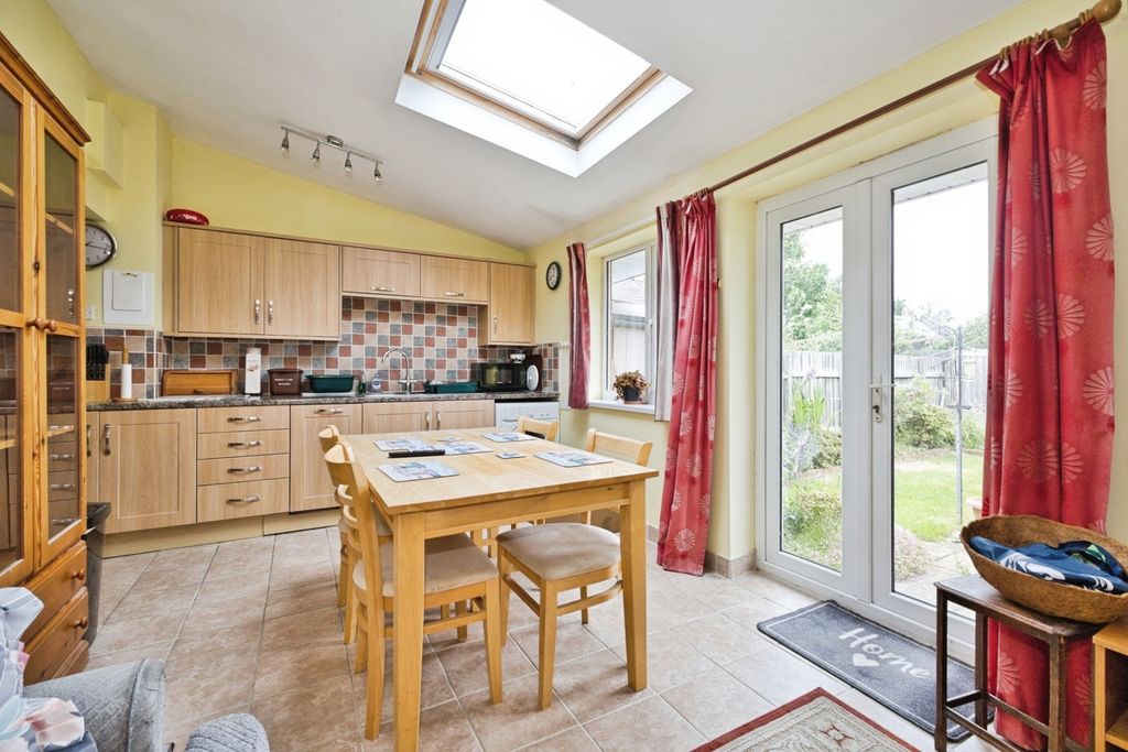 Property photo 3 of 17 Kitchen/Dining