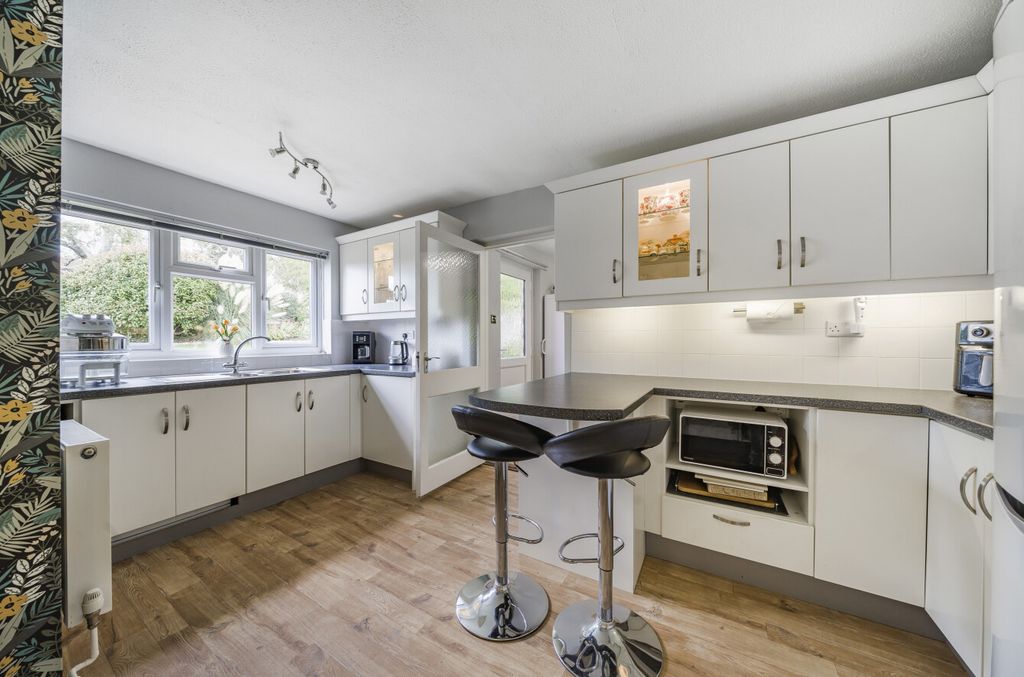 Property photo 3 of 22 Kitchen