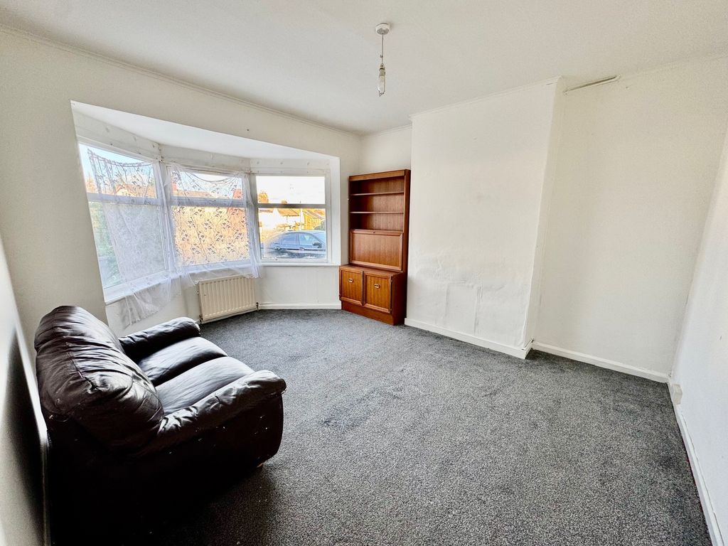 Property photo 2 of 10 1