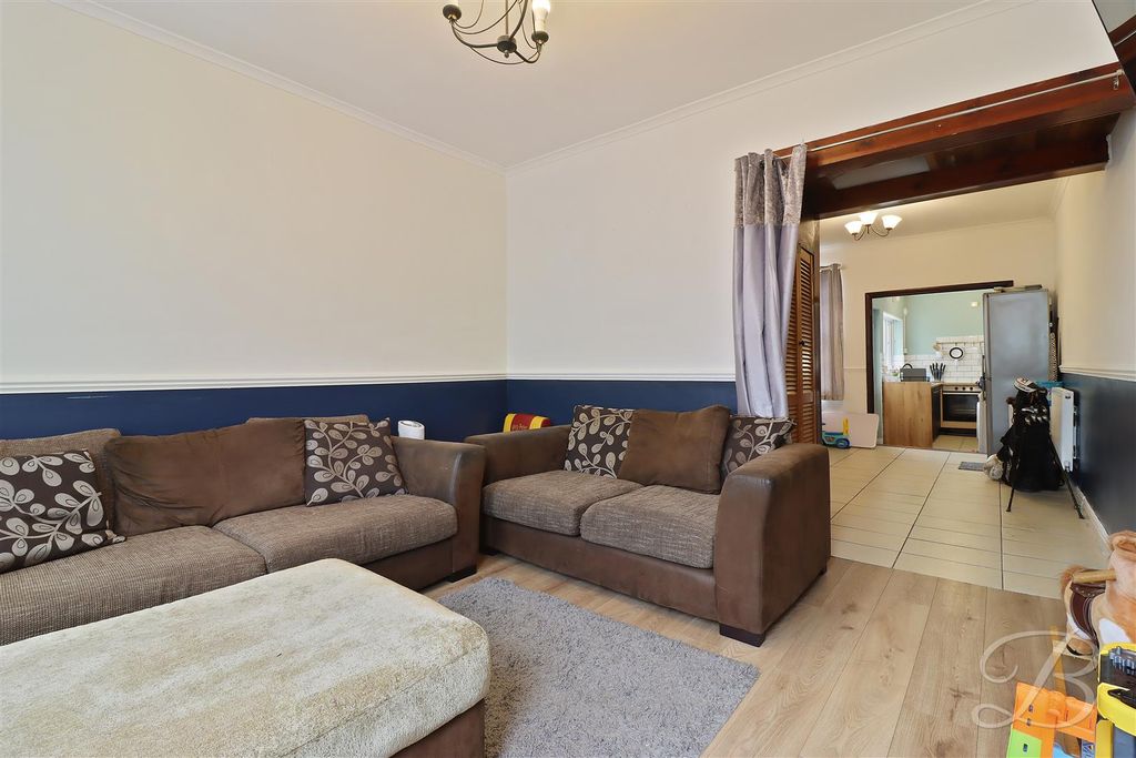 Property photo 3 of 16 Img_7595_1.Jpg