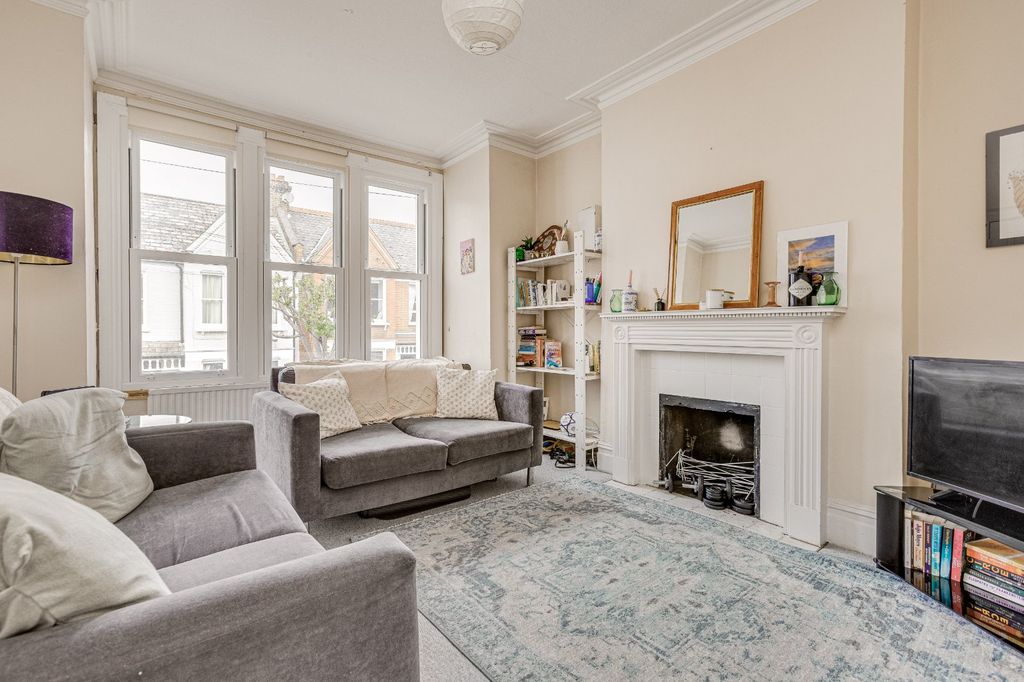 Property photo 1 of 7