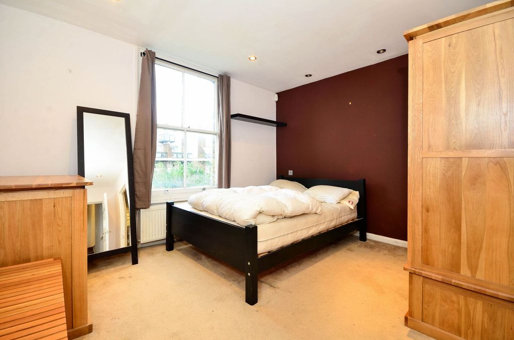 Property photo 3 of 9
