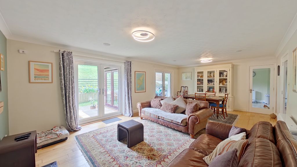 Property photo 2 of 21