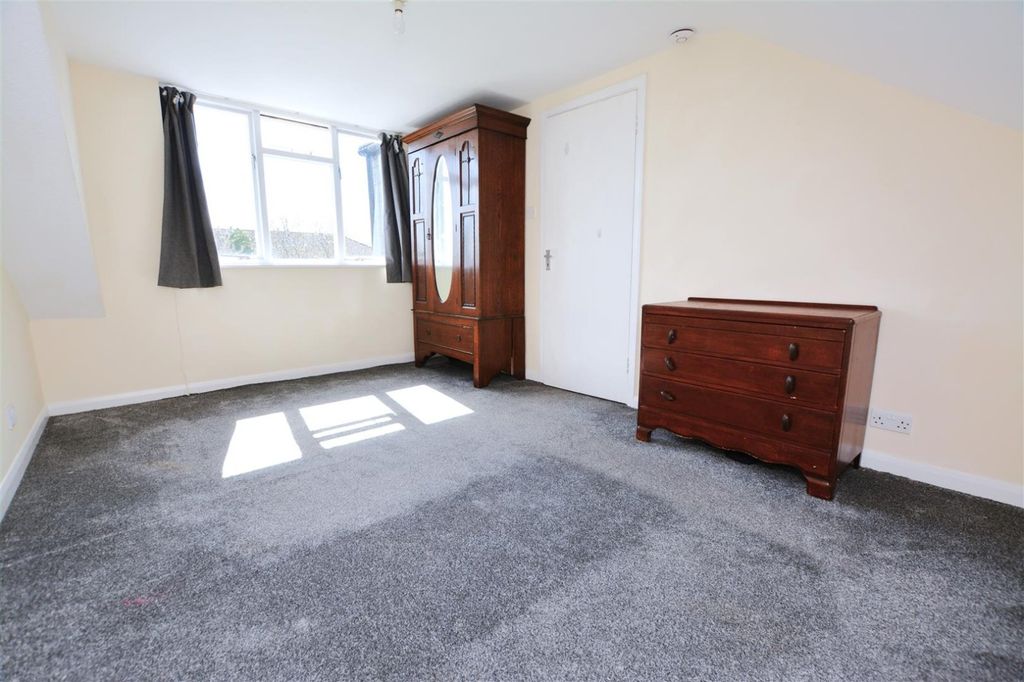 Property photo 2 of 7 Picture No. 01