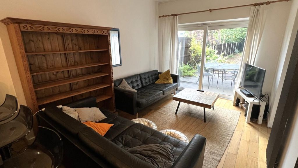 Property photo 3 of 22