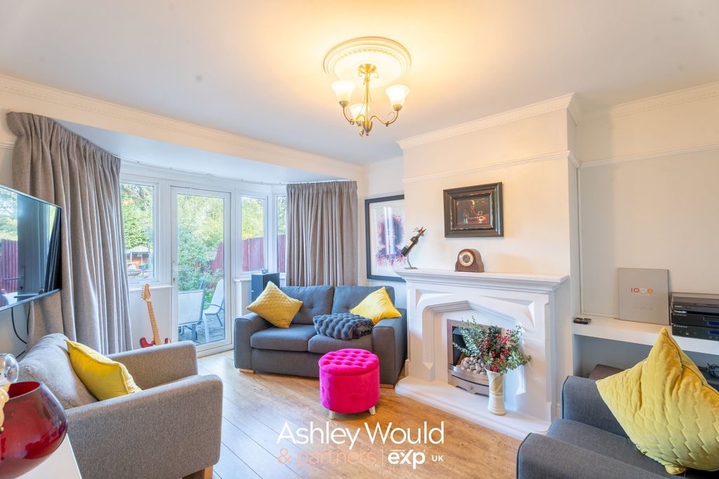 Property photo 3 of 17