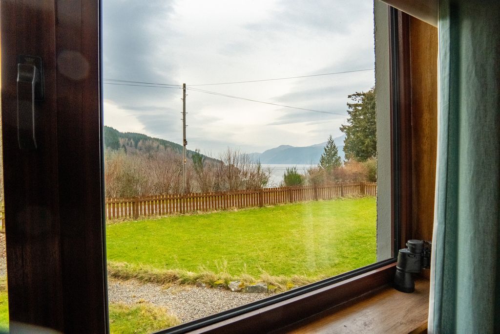 Property photo 2 of 32