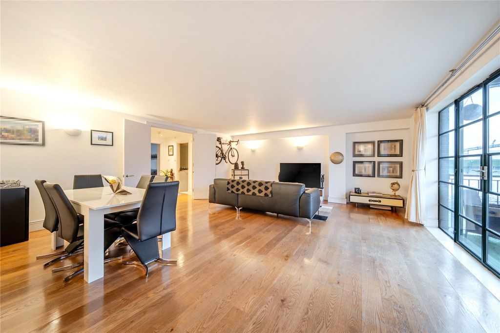 Property photo 2 of 23 Reception Room