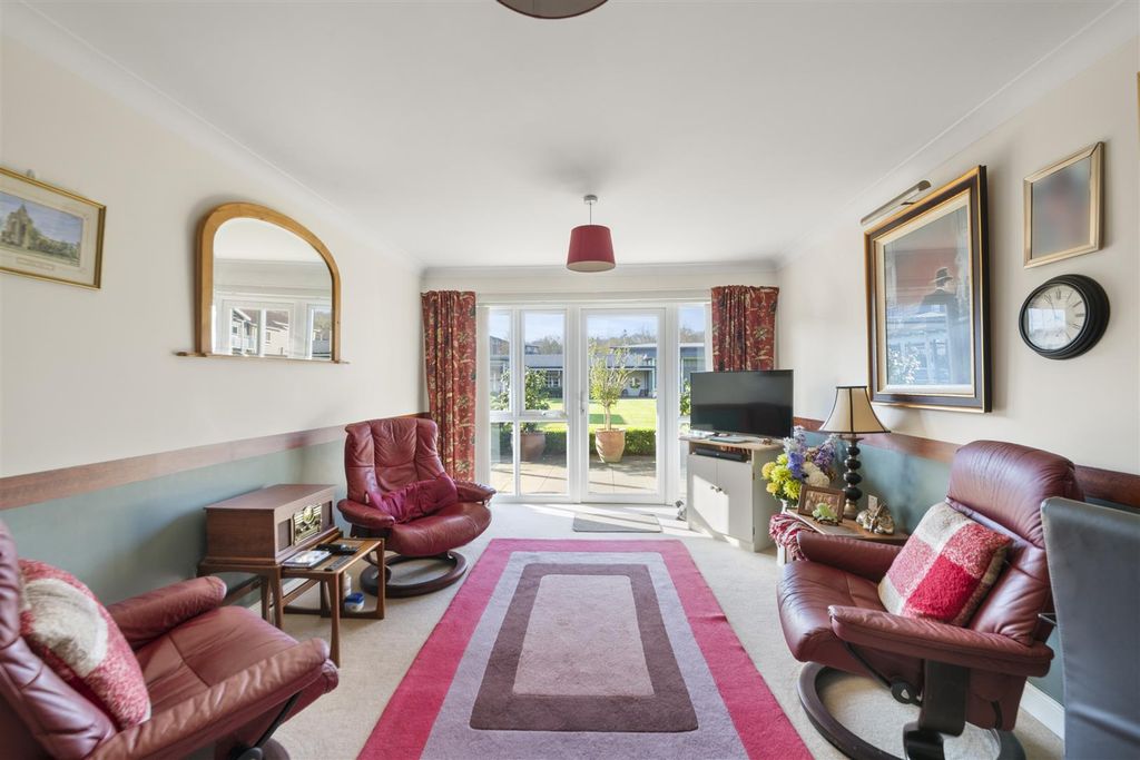 Property photo 2 of 11