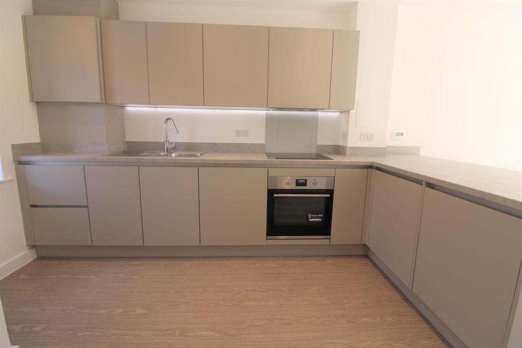 Property photo 3 of 13