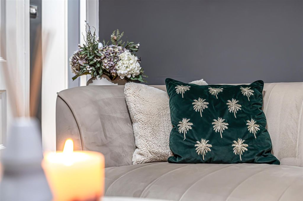 Property photo 3 of 25 Untitled (6 Of 1).Jpg