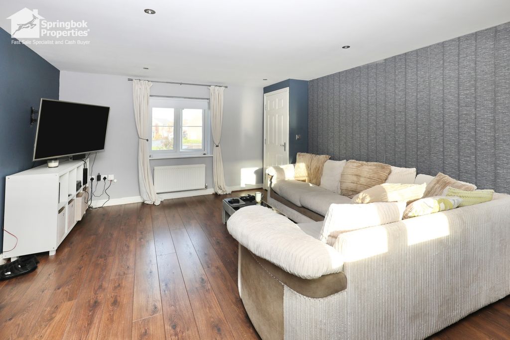 Property photo 2 of 9 Image 2