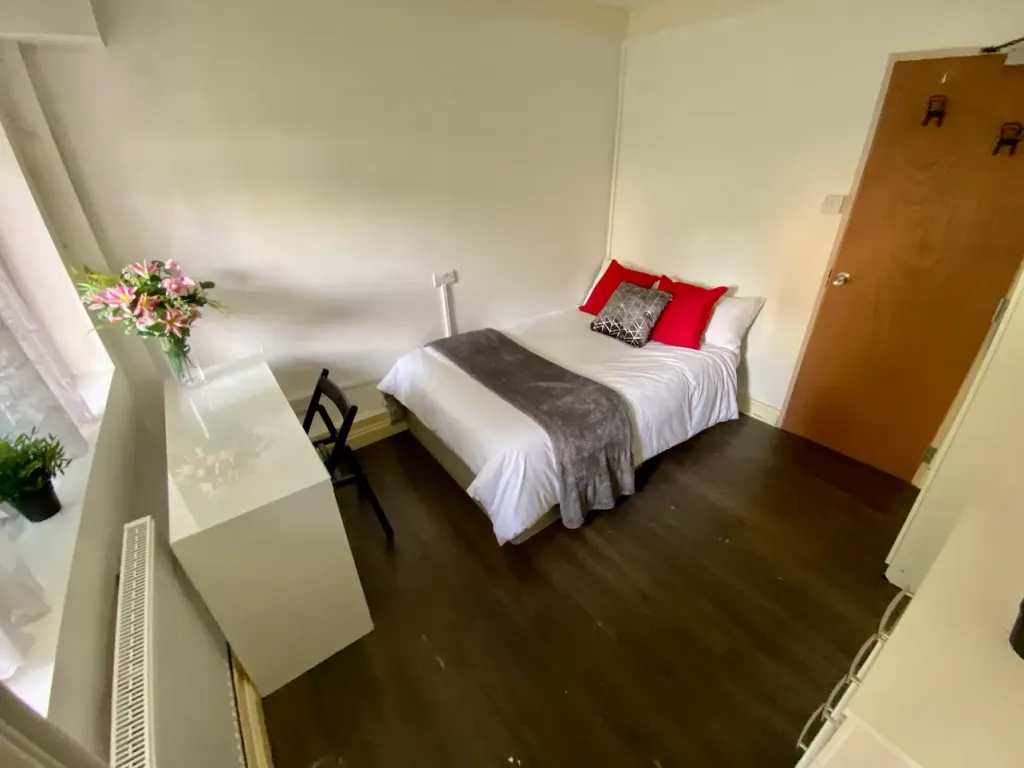 Property photo 2 of 4
