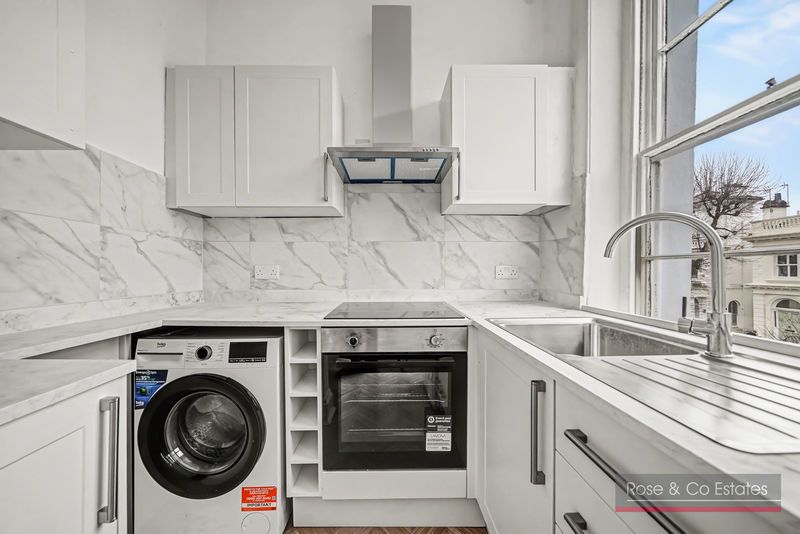 Property photo 3 of 7 Photo 6