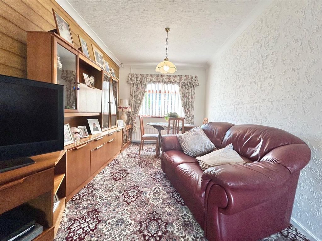 Property photo 3 of 10 Dining.Jpg