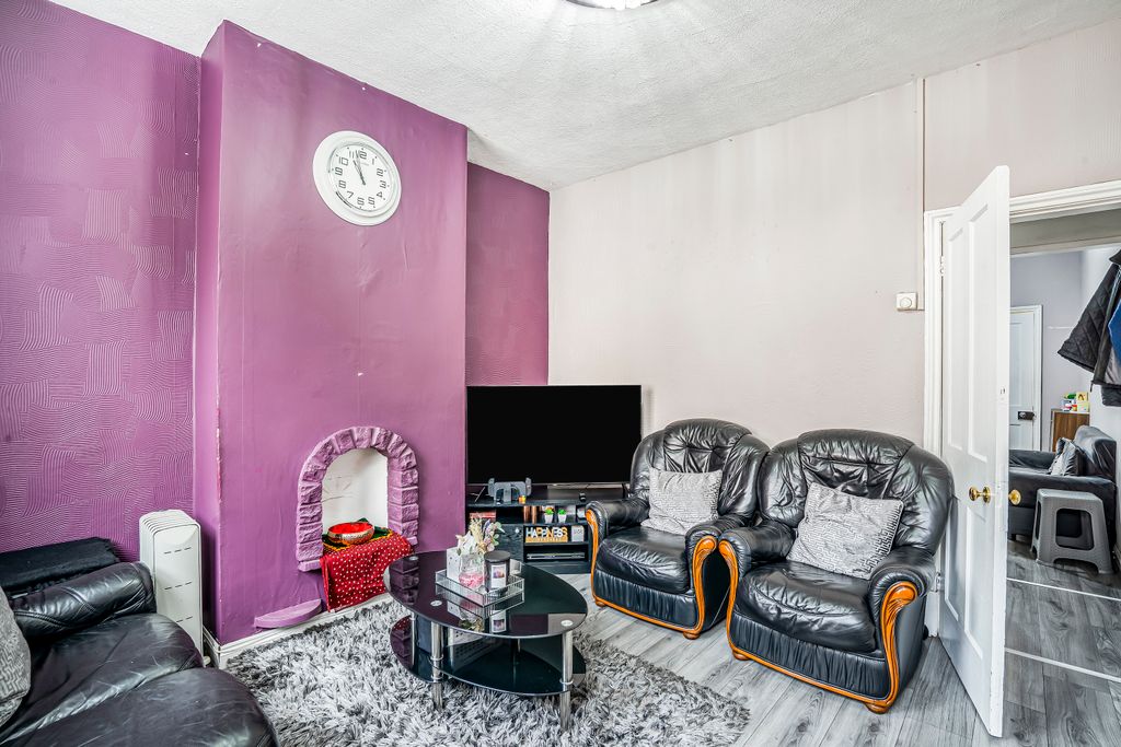 Property photo 2 of 14