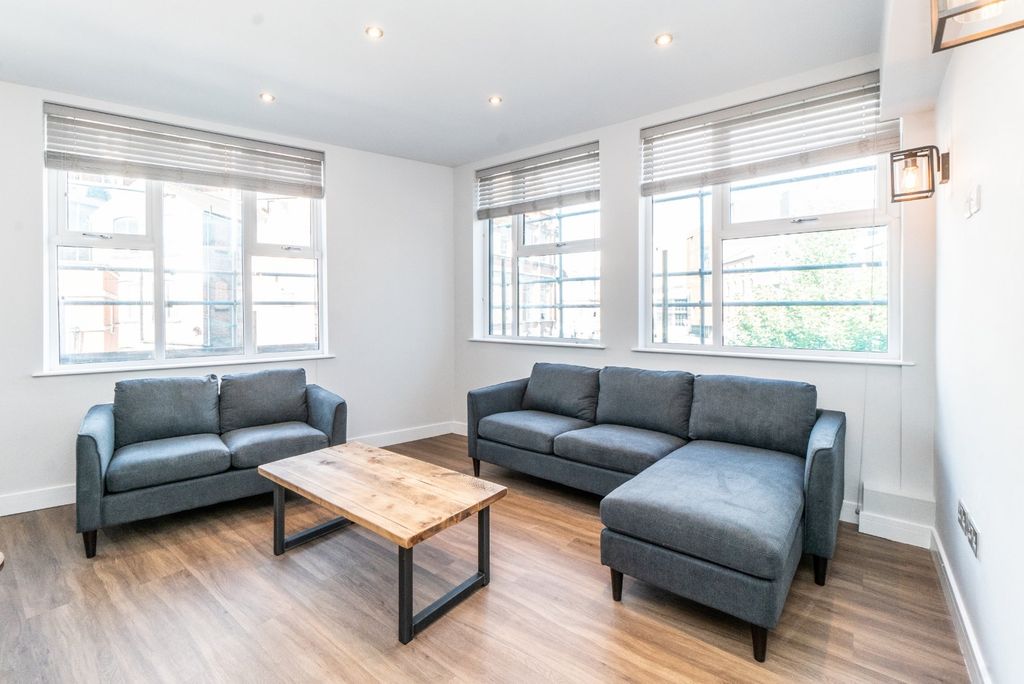 Property photo 3 of 10 Picture No. 14