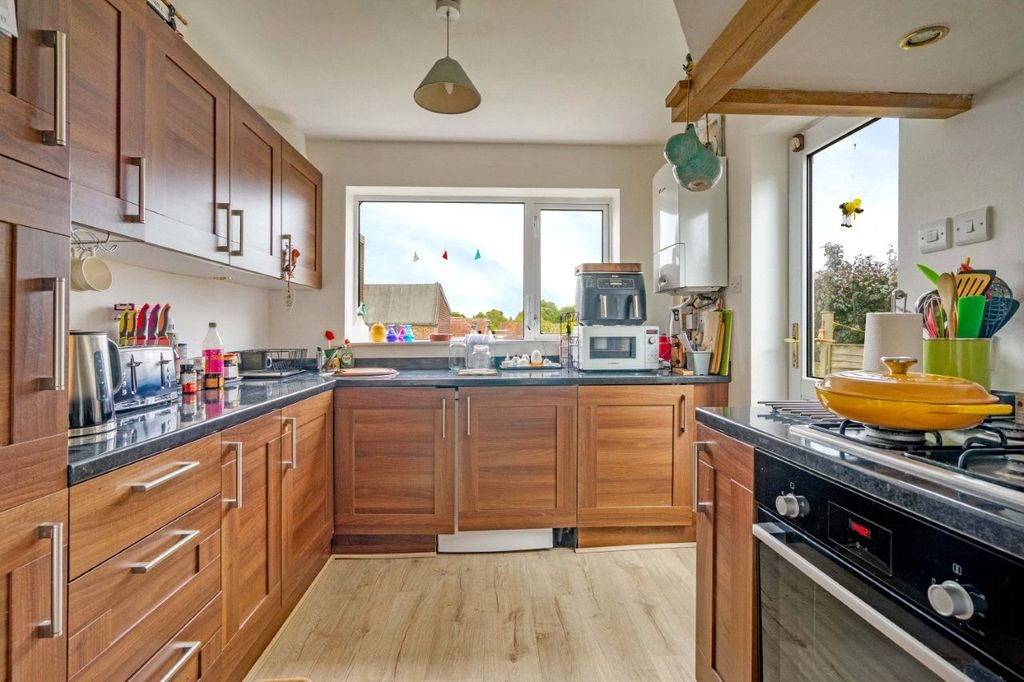 Property photo 3 of 13 Kitchen