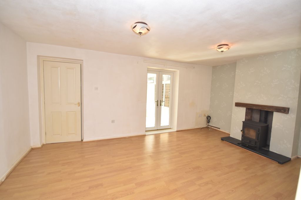 Property photo 3 of 10 Lounge