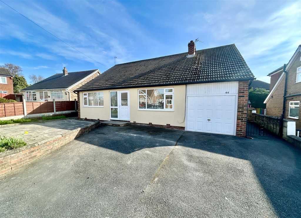 Property photo 1 of 32