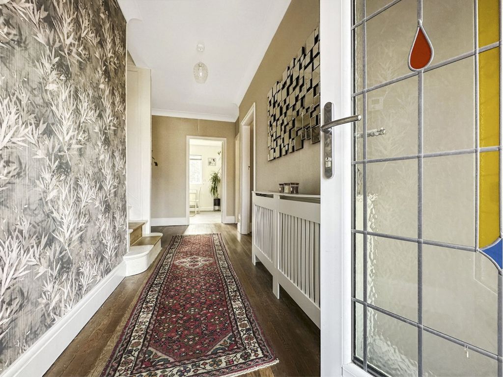 Property photo 2 of 23