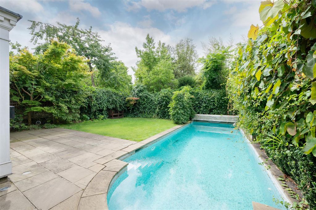 Property photo 3 of 23 3 Cavendish Avenue Hi-31.Jpg