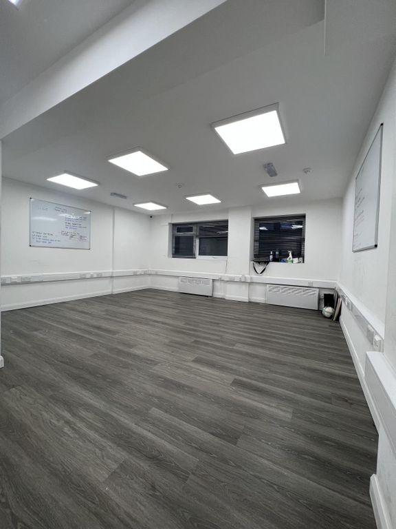 Property photo 3 of 10 Gallery