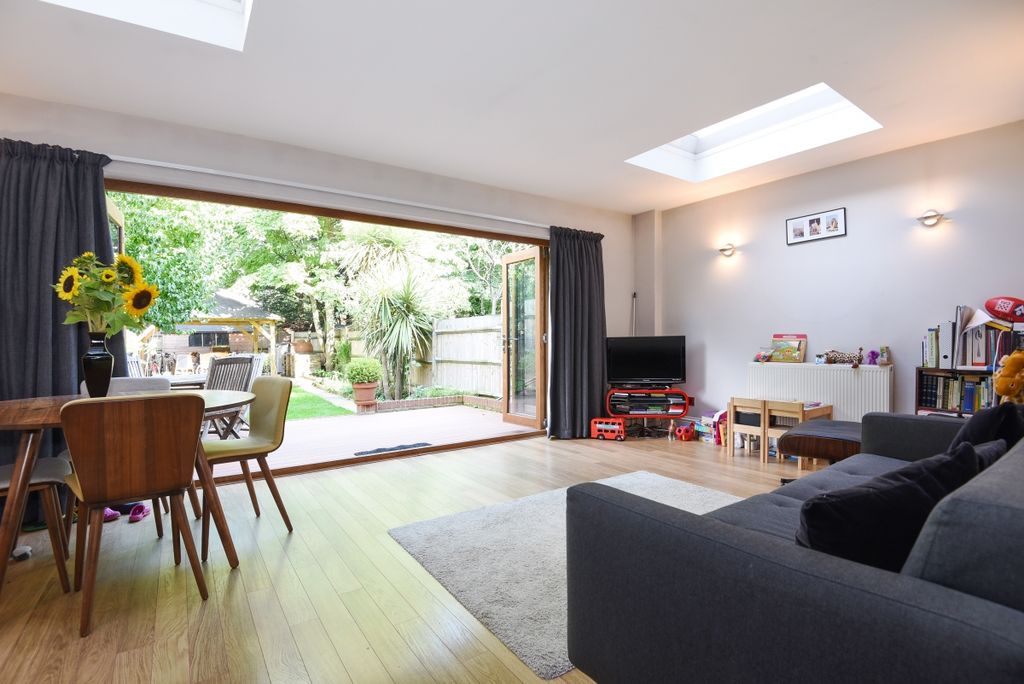 Property photo 1 of 6 210863 (1)