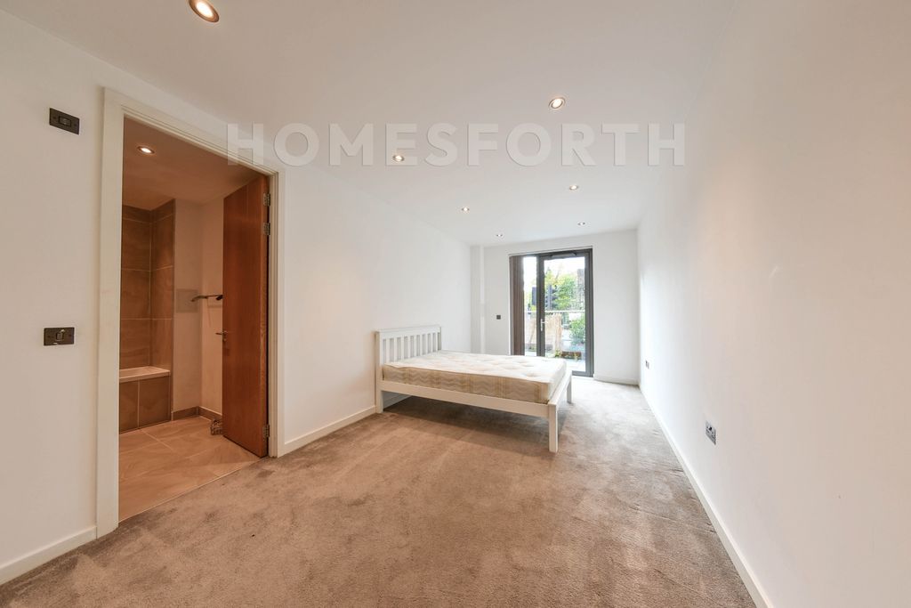 Property photo 3 of 16 Photo 10