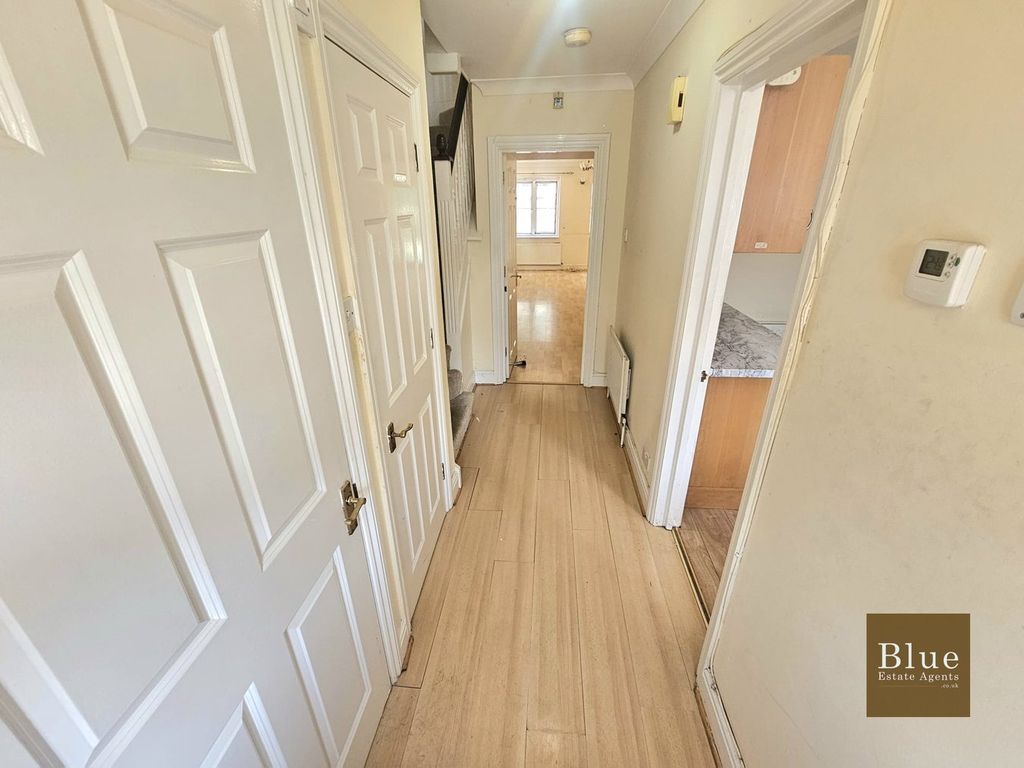 Property photo 3 of 24 Hallway