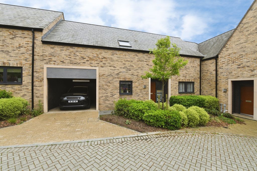 Property photo 1 of 21 External
