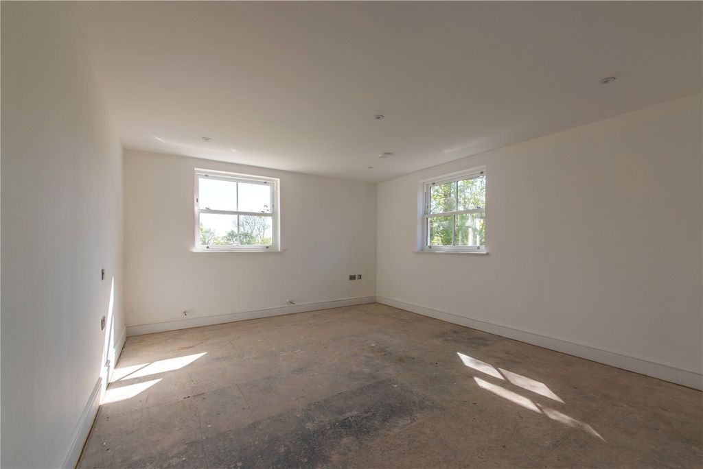Additional image 20 of 6 bed detached house for saleOak Tree Drive, Newtown, Newbury, Hampshire RG20
