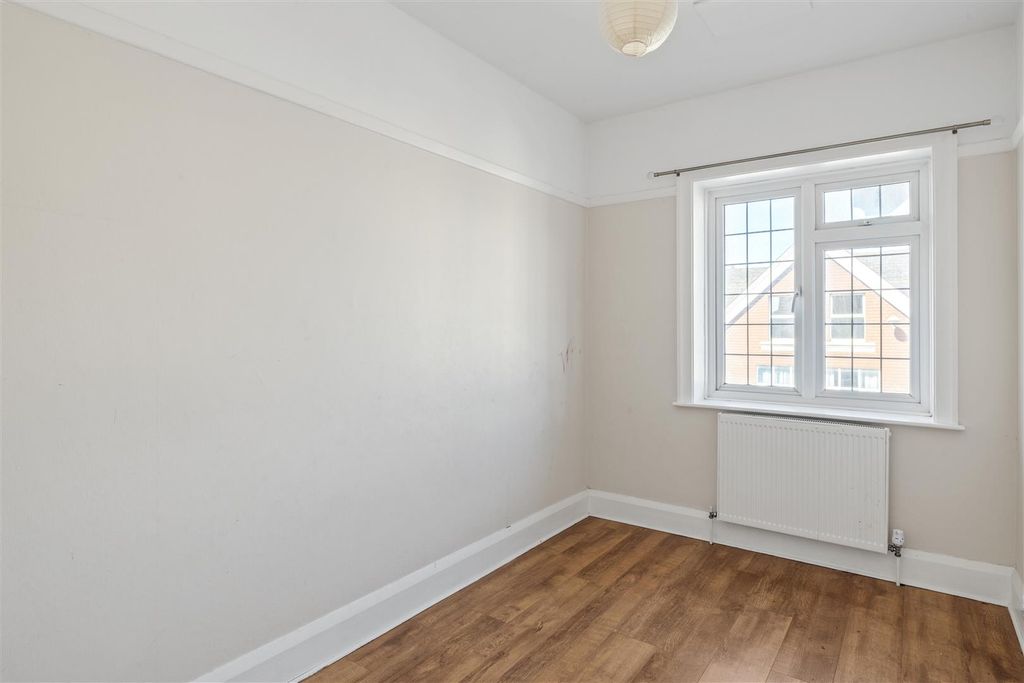 Additional image 9 of 3 bed flat for saleCommercial Square, Haywards Heath RH16