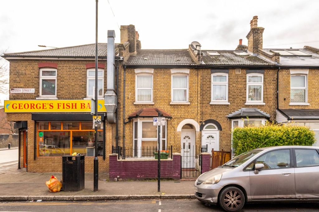 Property photo 1 of 8