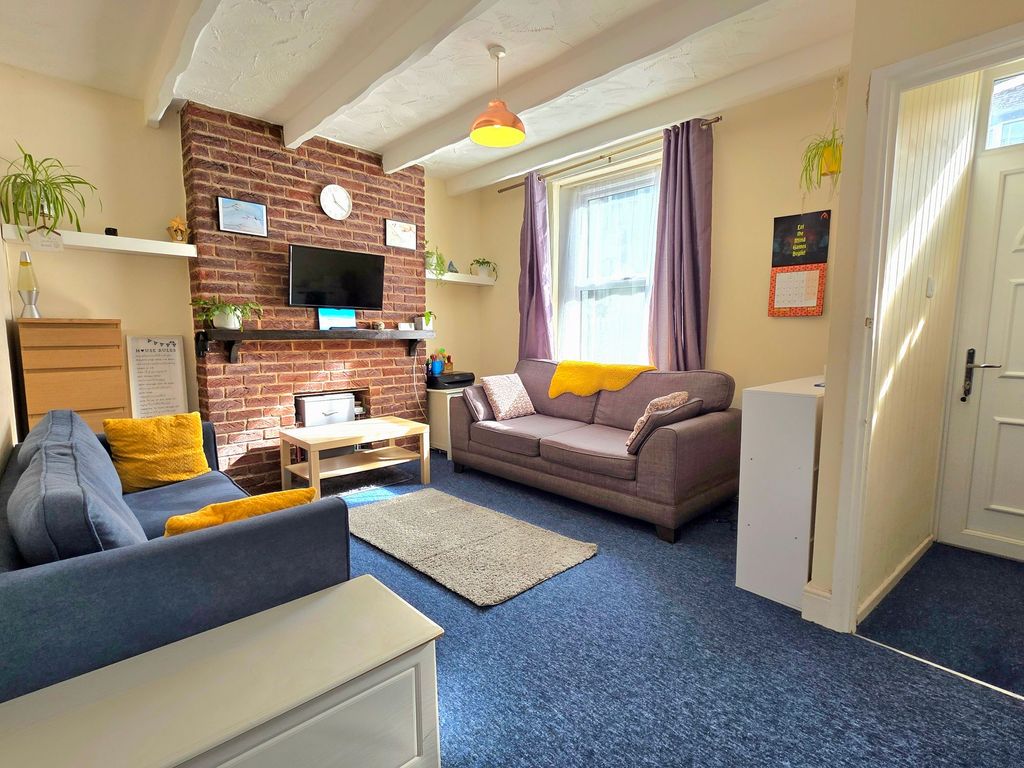 Property photo 3 of 20