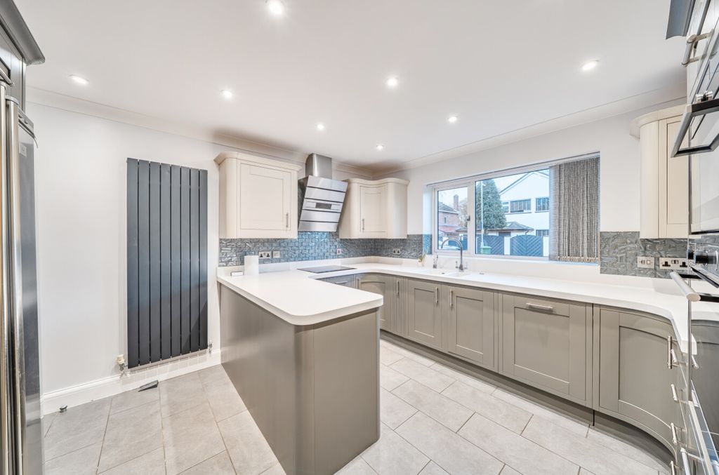 Property photo 3 of 25 1387711-2-6932Fc2B0A287