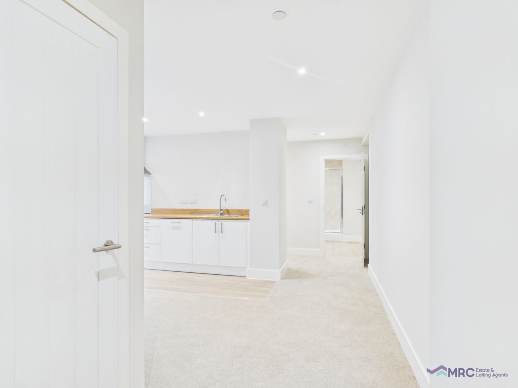 Property photo 3 of 9 Gallery