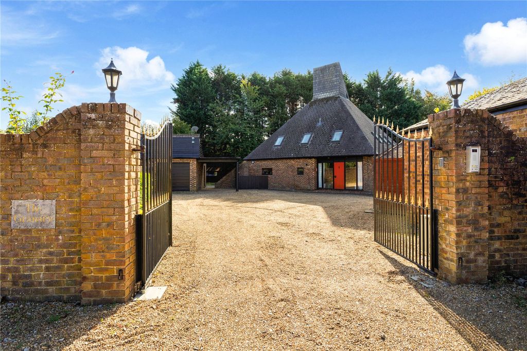 Property photo 1 of 15 Frontage