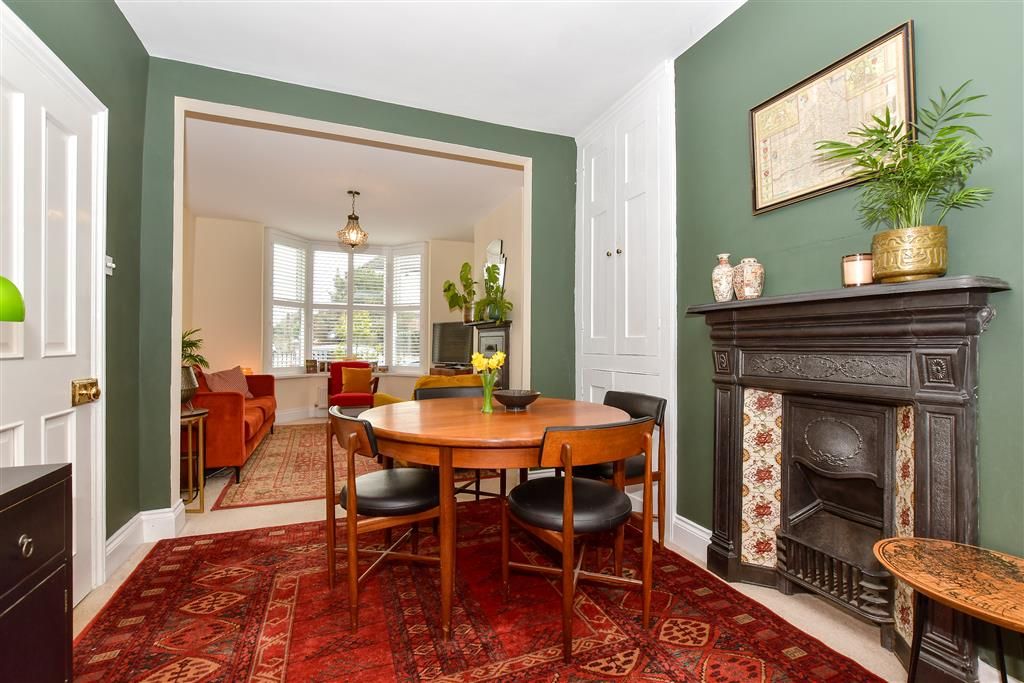 Property photo 3 of 10 Dining Area