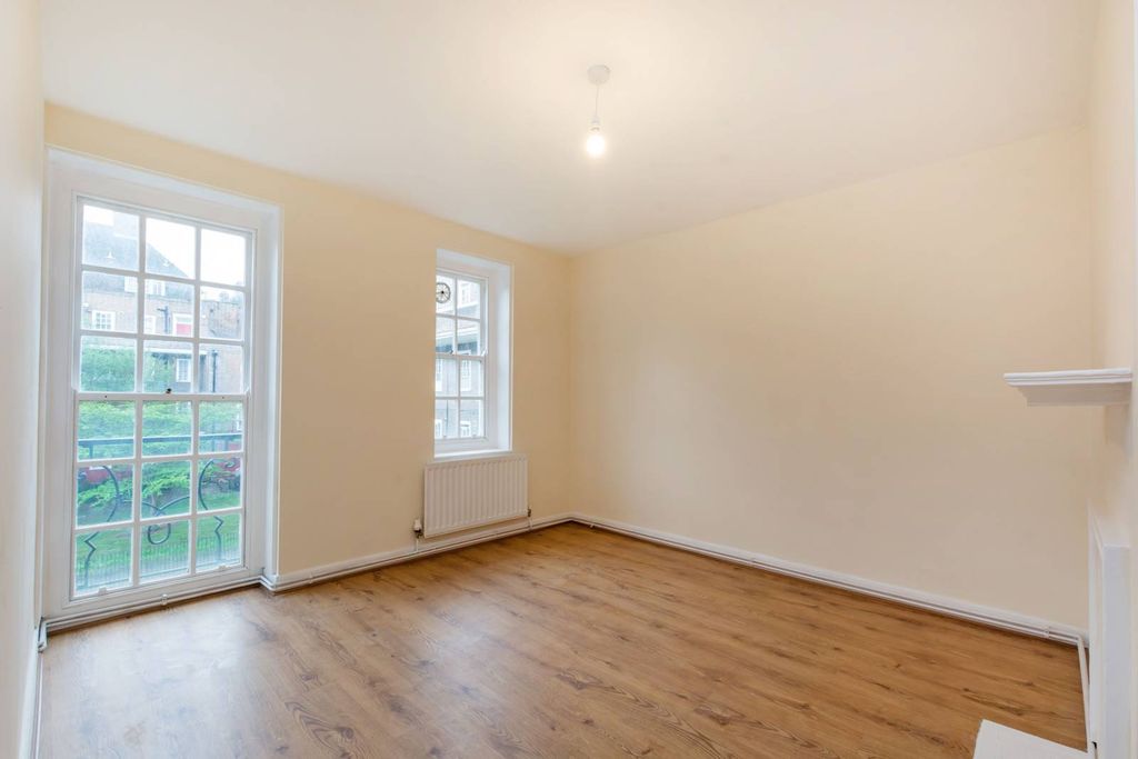 Property photo 3 of 6