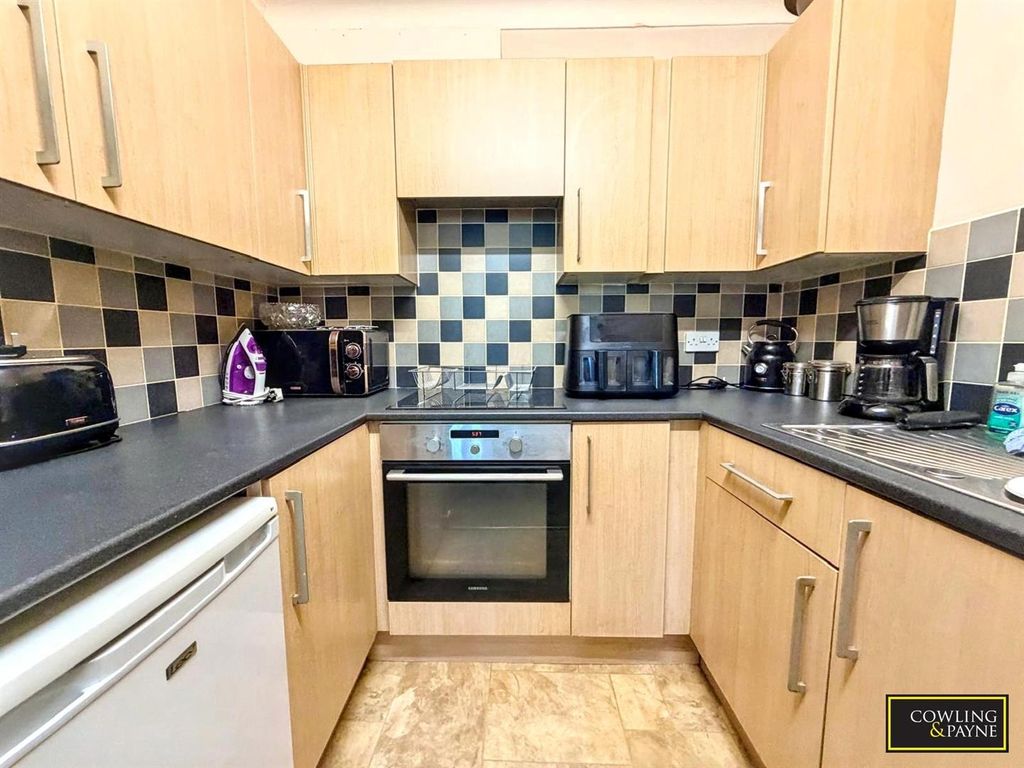 Property photo 2 of 13