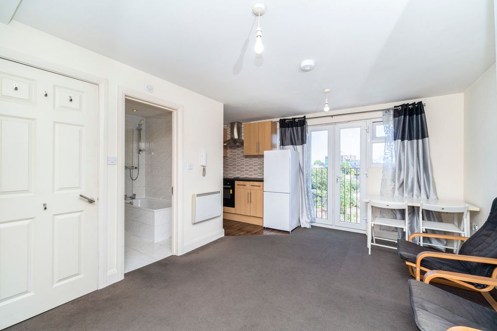 Property photo 2 of 14 Pbox-Img.Jpg